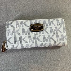 White and Navy Michael Kors Wallet